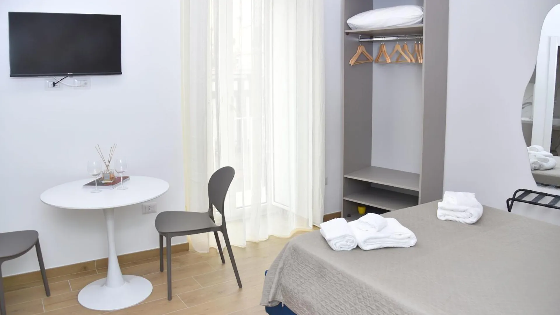 Rivieras House - Central Suites Naples