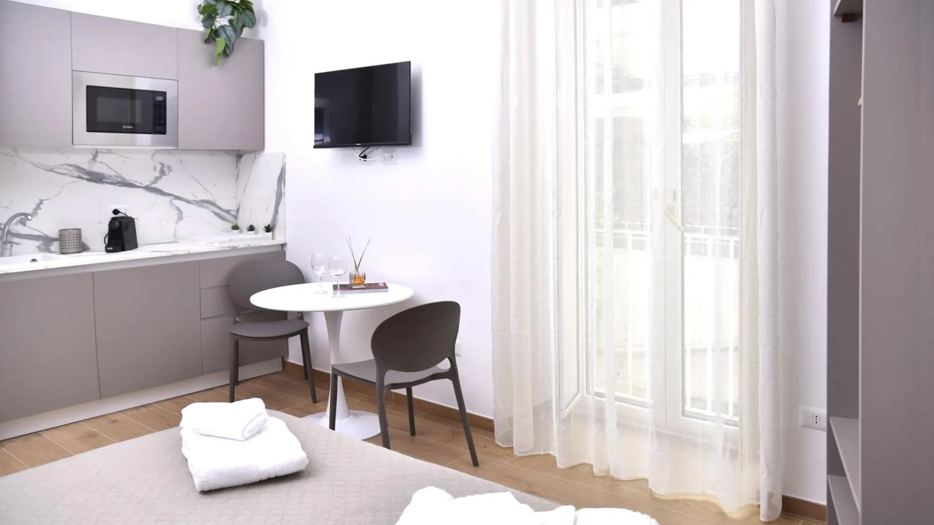 Rivieras House - Central Suites Naples