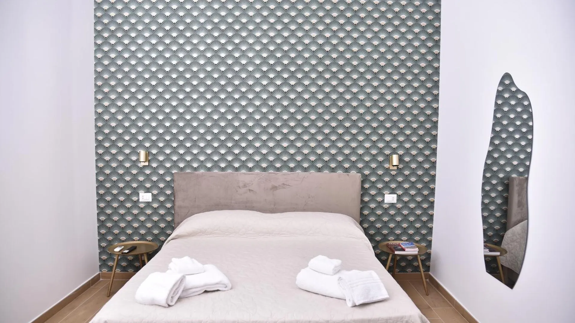 Guest house Rivieras House - Central Suites Naples Italy