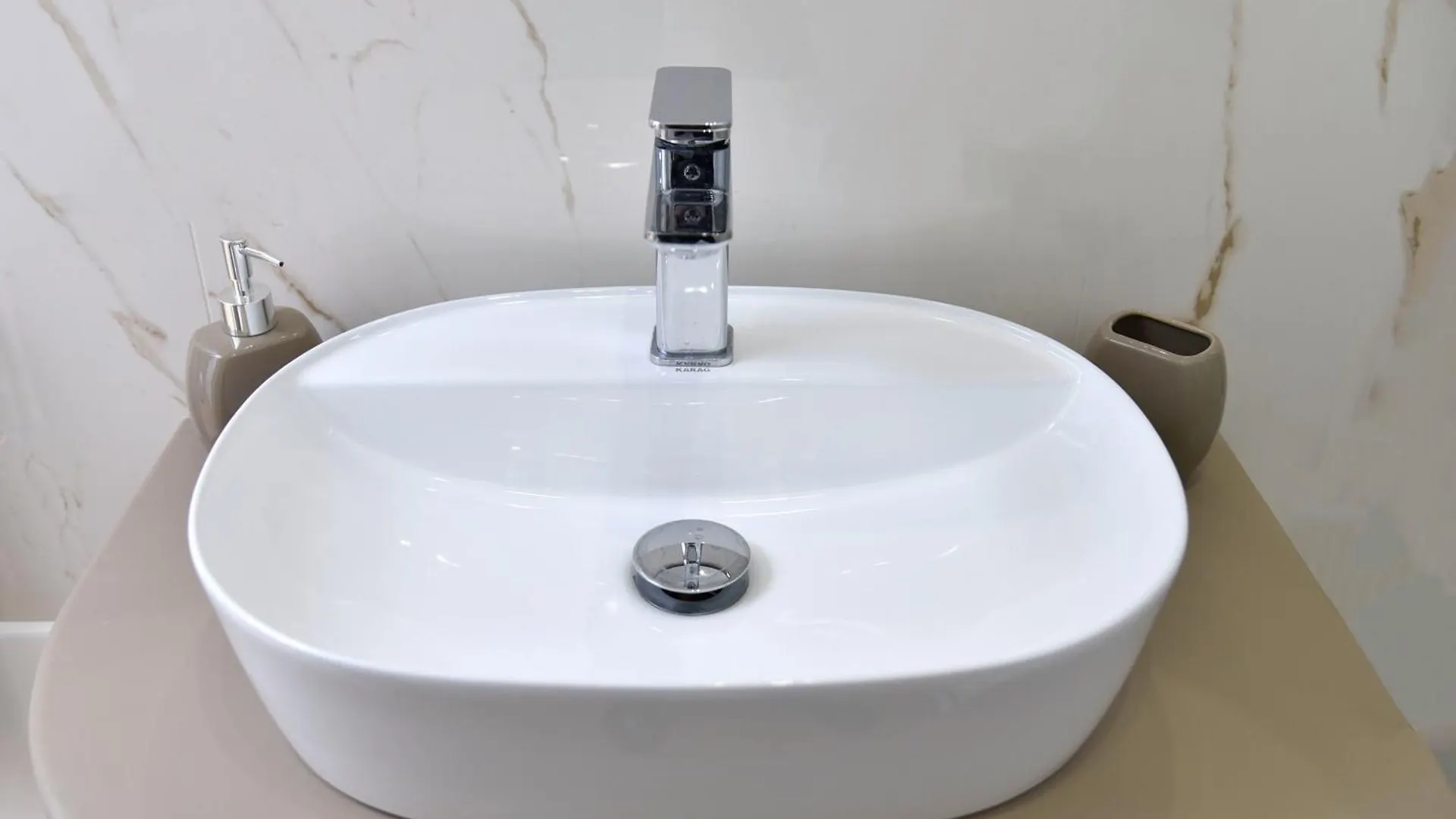 Rivieras House - Central Suites Naples Italy